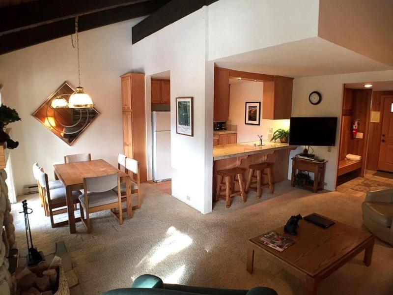 Standard Condos With Free Parking マンモス・レイクス 部屋 写真